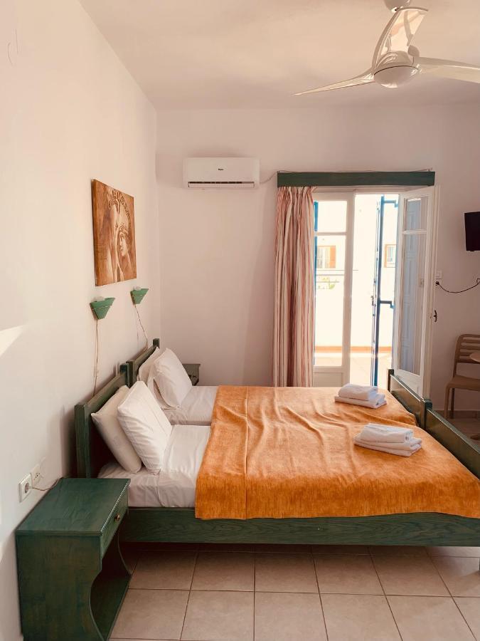 Manousos Rooms Adamantas  Zewnętrze zdjęcie