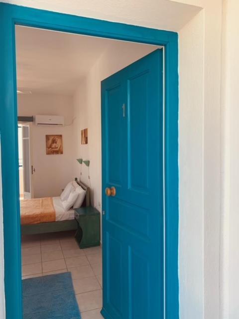 Manousos Rooms Adamantas  Zewnętrze zdjęcie
