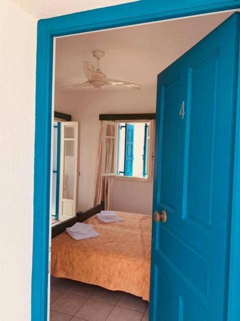 Manousos Rooms Adamantas  Zewnętrze zdjęcie