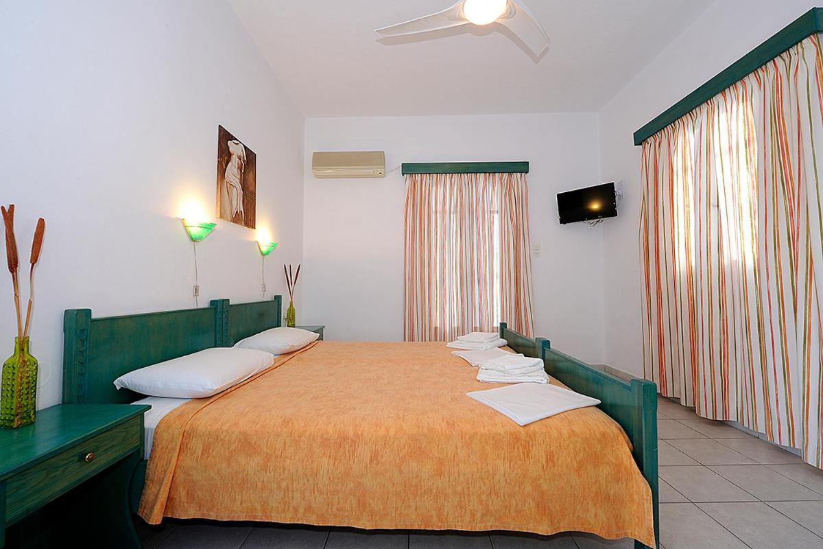 Manousos Rooms Adamantas  Zewnętrze zdjęcie