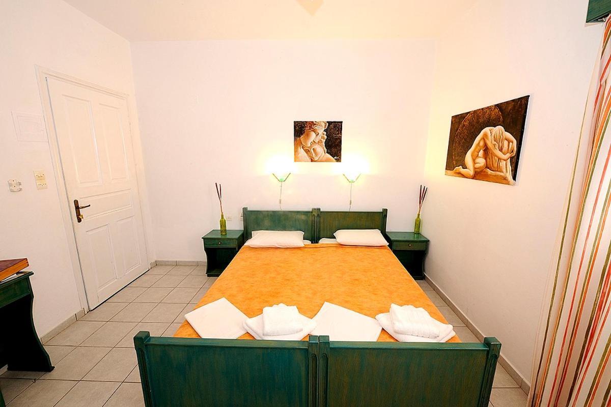 Manousos Rooms Adamantas  Zewnętrze zdjęcie