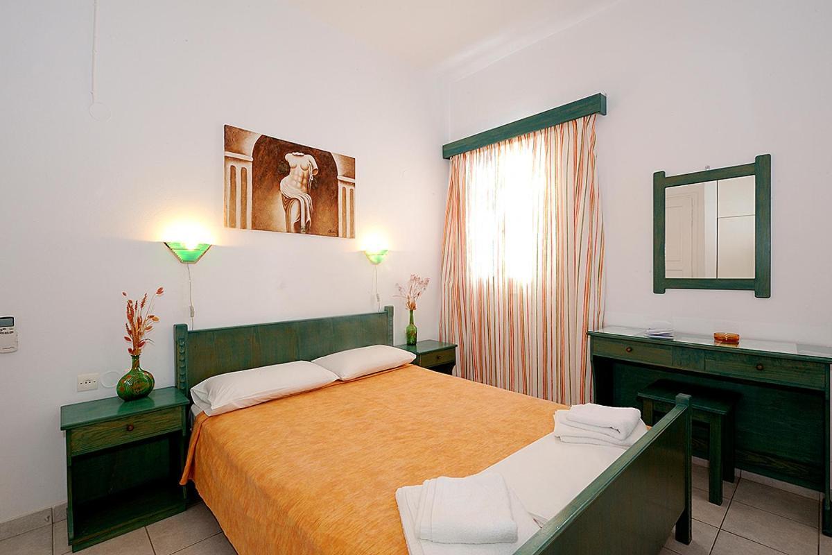 Manousos Rooms Adamantas  Zewnętrze zdjęcie