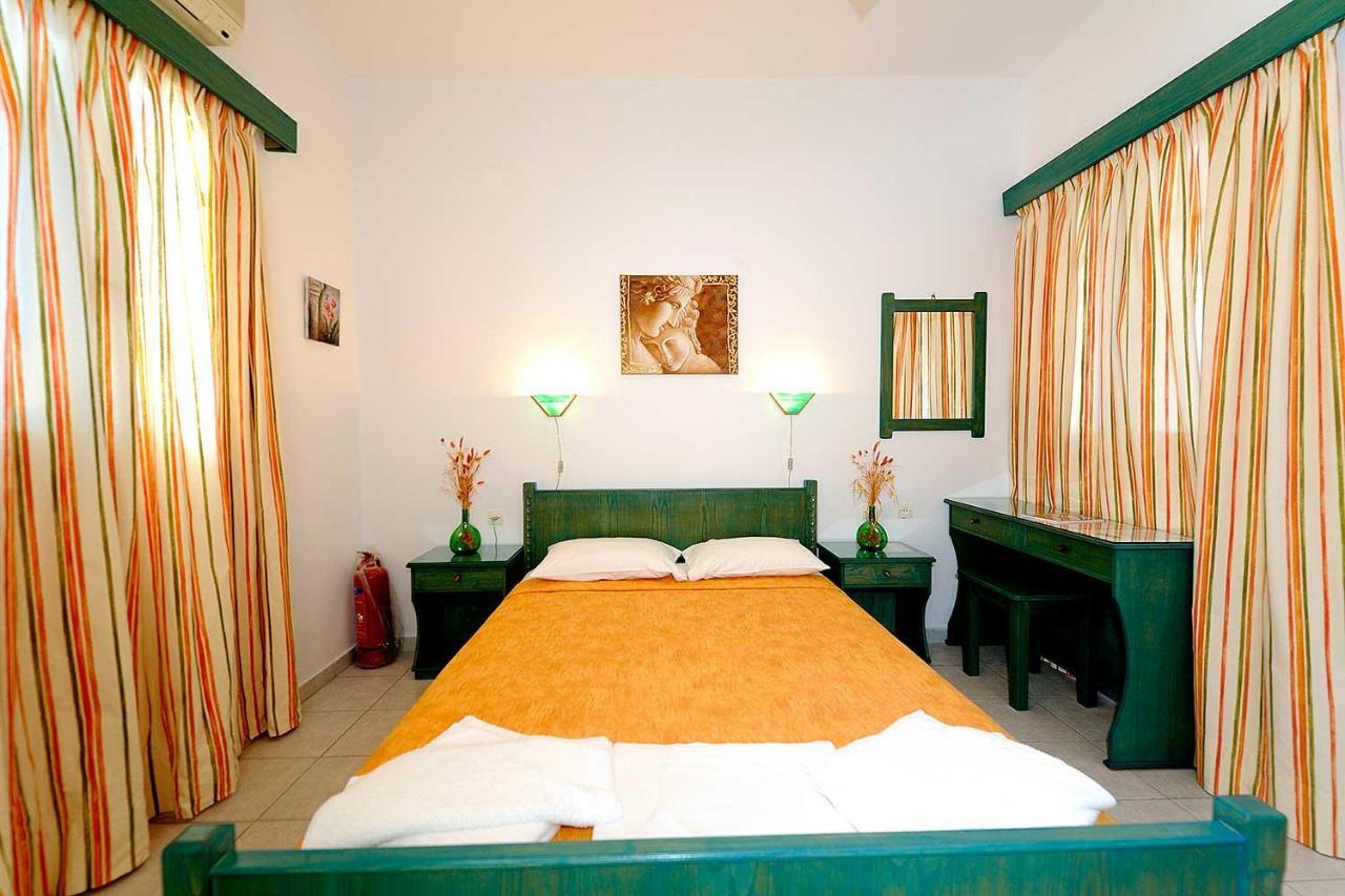 Manousos Rooms Adamantas  Zewnętrze zdjęcie