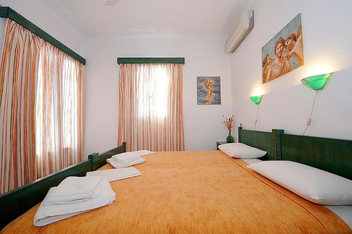 Manousos Rooms Adamantas  Zewnętrze zdjęcie